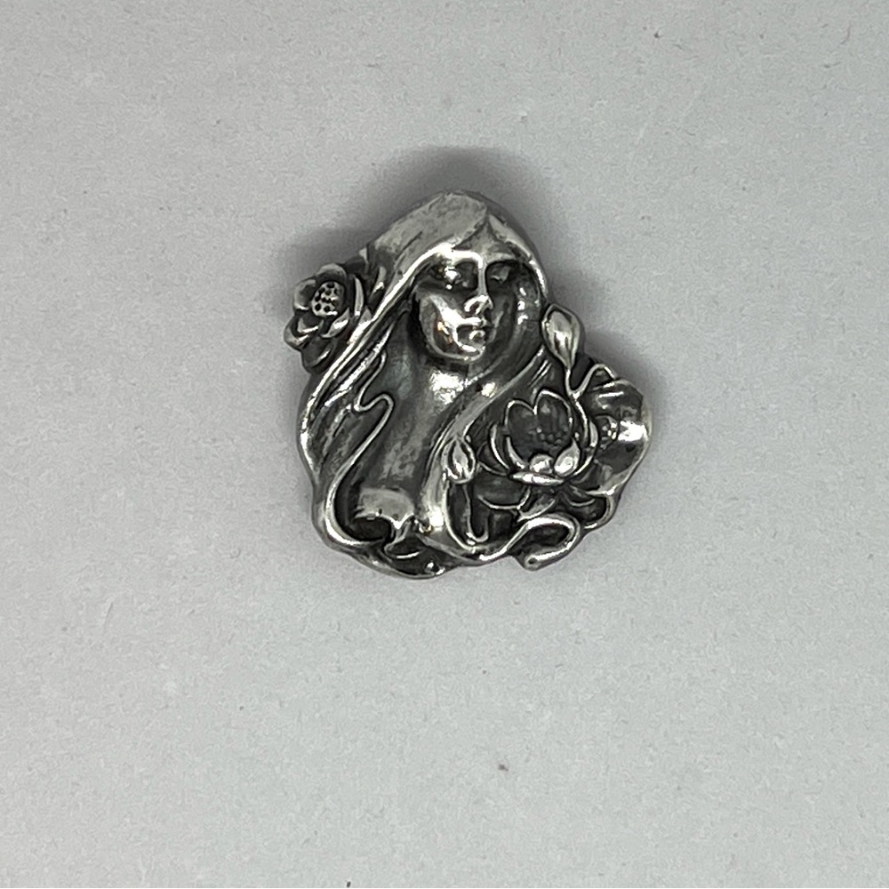 Art Nouveau Silver Plated Pewter Lady with Lotus/Waterlily Brooch Pendant